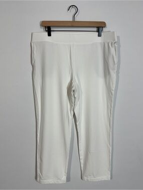 WP66 {J. Jill} "Slim Leg Cropped" White Elastic Waist Pull On Stretch Pants